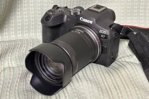 写真:EOS R7